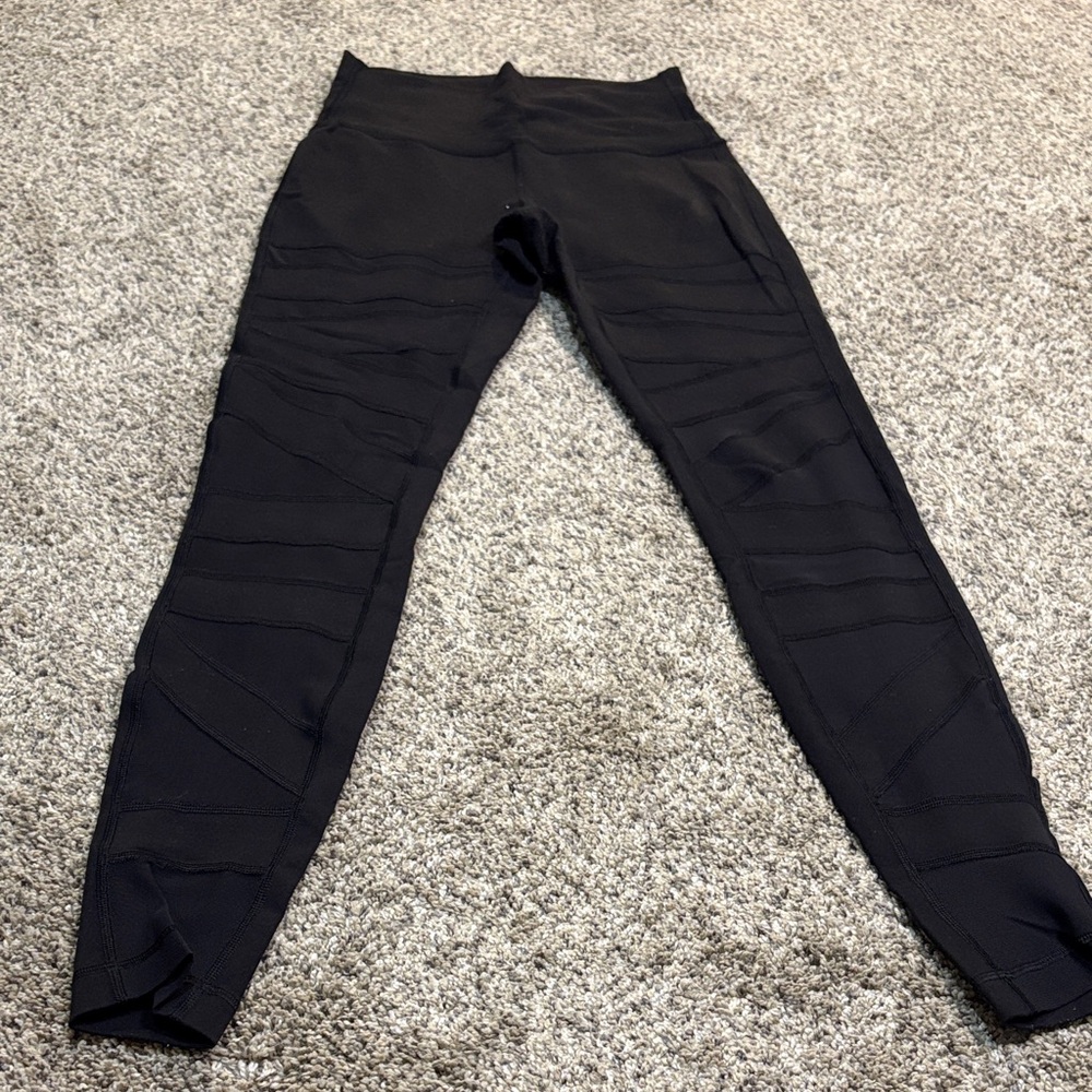 lululemon athletica Black mesh pattern Leggings